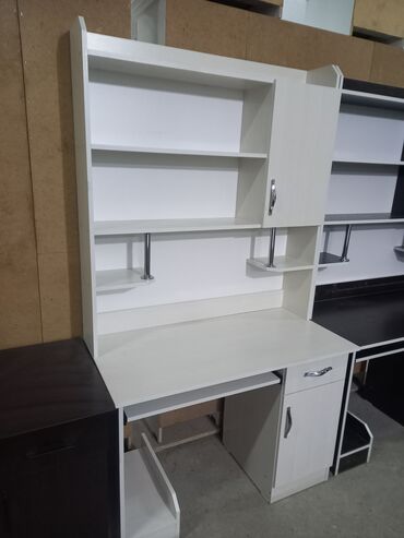 Компьютерные столы: Компьютерный стол, Новый, С полками — 4