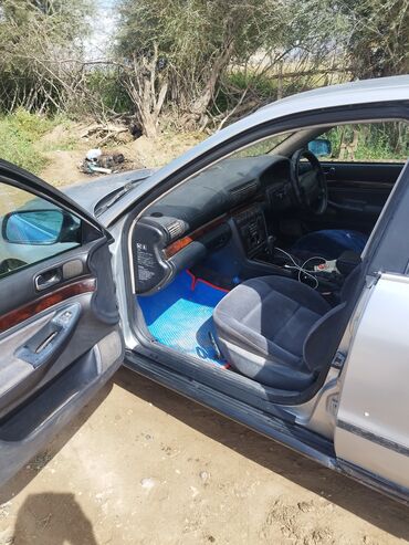 Audi: Audi A4: 1996 г., 2.6 л, Автомат, Бензин, Седан — 9