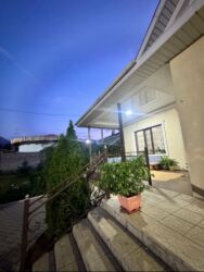 Посуточная аренда домов: 180 м², 6 комнат, Амбарная, Видеонаблюдение, Забор, огорожен — 3