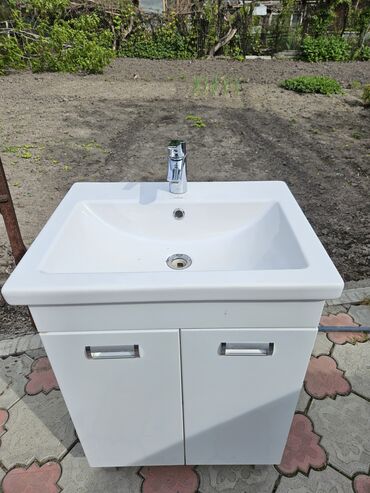 для мойки авто: Раковина для ванной Квадратная, With built-in cabinet, Керамика, Б/у