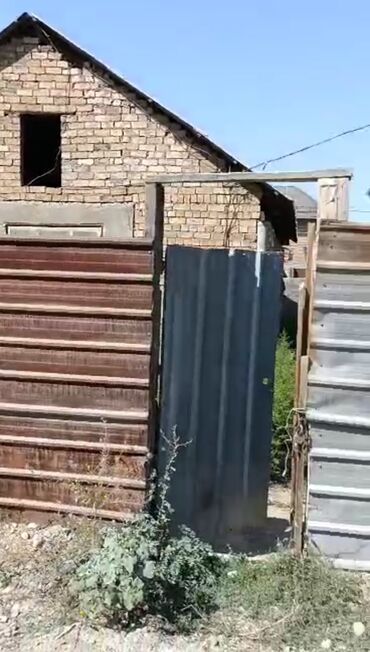 ак ордо3 веременка сатылат кызыл китеп бар: Үй, 70 кв. м, 3 бөлмө, Менчик ээси, Эски ремонт