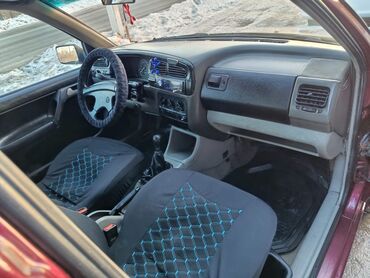 Volkswagen: Volkswagen Vento: 1993 г., 1.8 л, Механика, Седан — 2