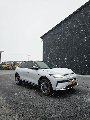 Другие детали салона: Электромобиль LEAPMOTOR — интерьер и мультимедиа премиум-класса — 6