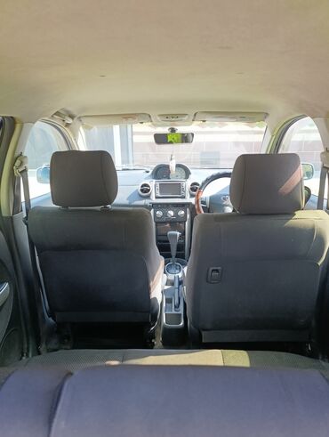 Toyota: Toyota ist: 2003 г., 1.3 л, Автомат, Бензин, Хэтчбэк