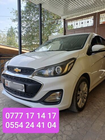 странный машина: Chevrolet Spark: 2018 г., 1 л, Вариатор, Бензин, Хэтчбэк
