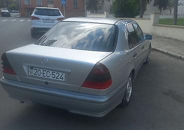 panelerin satisi: Mercedes-Benz C-Sinif sedan (W202), gümüş rəng. - Kuzov: 4 qapılı — 9