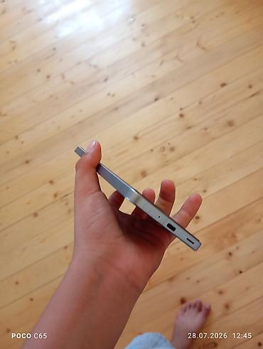 shure mikrafon: Smartfon – boz/gümüş tonlu, düz kənarlı korpuslu model - Arxa panel — 2