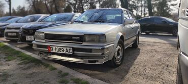 блюбер: Nissan Bluebird: 1988 г., 2 л, Механика, Бензин, Хетчбек