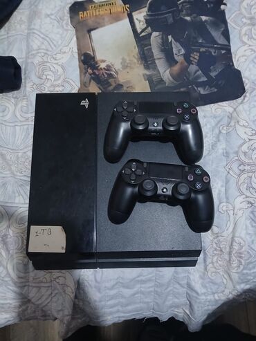 vr ps4: P&4- 350 azn 15 oyun var icinde (Kombat,Futbol,Gta ve s) Tam