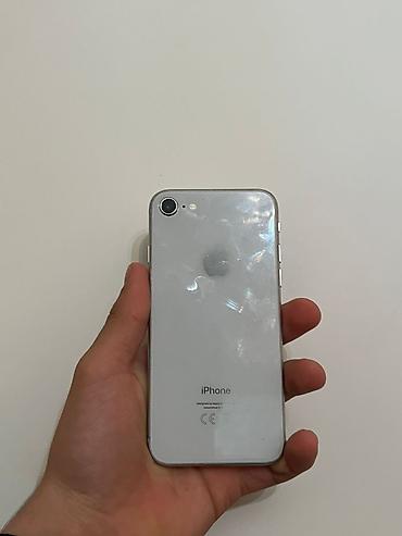 Apple iPhone: IPhone 8, 64 GB, Barmaq izi — 2