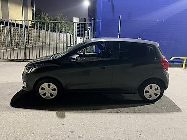 Продажа авто: Chevrolet Spark: 2020 г., 1 л, Автомат, Бензин, Хэтчбэк — 2