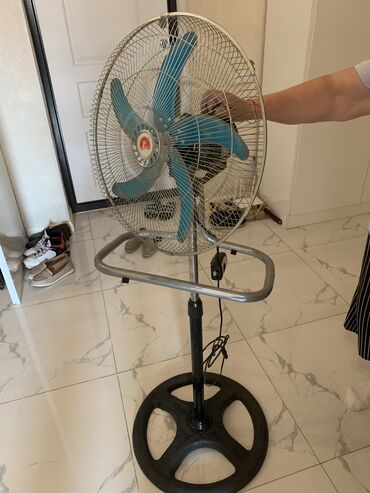 Ventilyatorlar: Ventilyator Döşəməüstü