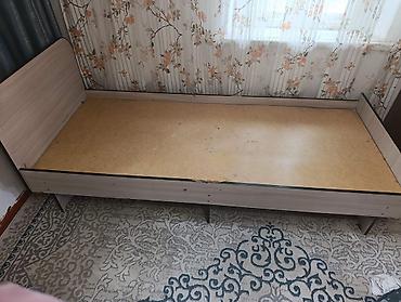 bunk bed: Односпальная кровать-кушетка из ЛДСП. - Габариты ориентировочно — 1