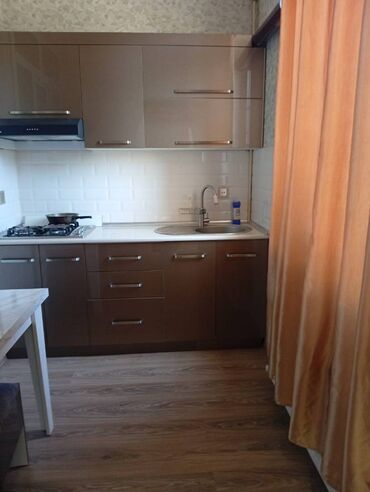 Uzunmüddətli kirayə mənzillər: Nizami r-nu Neftçilər metrosu Park City 2 otaqlı mənzil. Mərtəbə 19/2 — 4