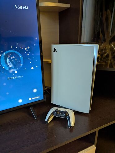 playstation 5 купить в бишкеке: Срочно. продаю Playstation 5 без дисковода. внутри есть игры как FIFA