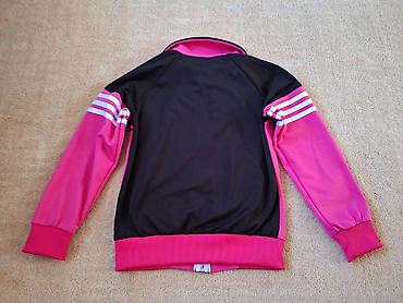 Duksevi: Kao nov gornji deo trenerke i roze džemper za 500 din    Moguće — 7