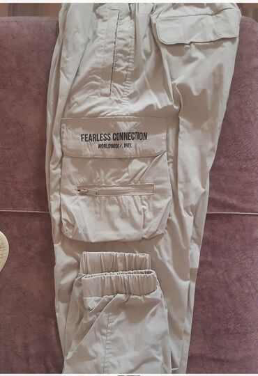 Şalvarlar: M- ölcüdə çins və kambat şalvarlar hamısı biryerdə 15 azndir, 38 — 2