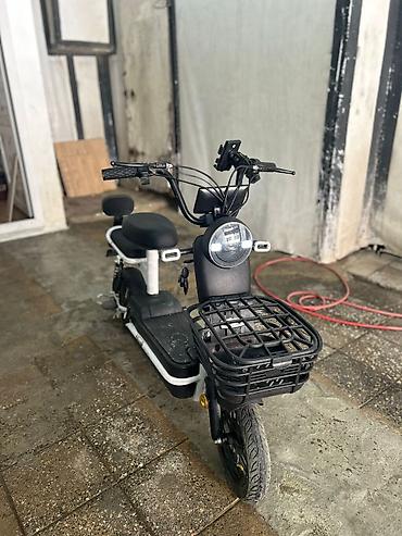 Elektrik velosipedlər: Elektrikli şəhər velosipedi/skuteri - Kompakt, iki oturacaqlı dizayn — 1