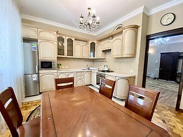 Долгосрочная аренда квартир: For rent 3 bedroom apartment is available in the Golden Square. 21/2 — 14