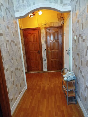 Uzunmüddətli kirayə mənzillər: Gəncə şəhərində mərkəzə yaxın yerləşən 3 otaqlı mənzil. ✅İşıq, su, qaz -da lalafo.az — 7 Uzunmüddətli kirayə mənzillər: Gəncə şəhərində mərkəzə yaxın yerləşən 3 otaqlı mənzil. ✅İşıq, su, qaz — 7