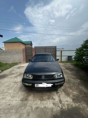 Volkswagen: Volkswagen Golf: 1993 г., 1.8 л, Механика, Бензин, Хэтчбэк