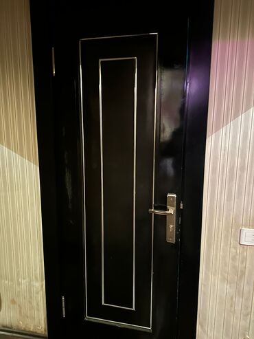 Bunker qapıları: İşlənmiş Otaq qapısı Şəbəkə ilə, Zəmanətsiz, Ünvandan götürmə