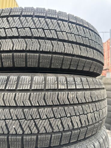 Шины: Шины 205 / 65 / R 15, Зима, Б/у, Пара, Легковые, Япония, Bridgestone