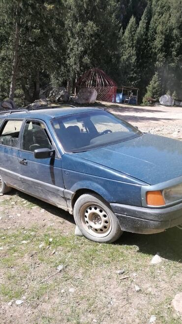 голы двойка: Volkswagen Passat: 1989 г., 1.8 л, Механика, Бензин, Универсал