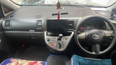 срочно срочно продаю машина: Toyota WISH: 2004 г., 1.8 л, Автомат, Бензин, Минивэн