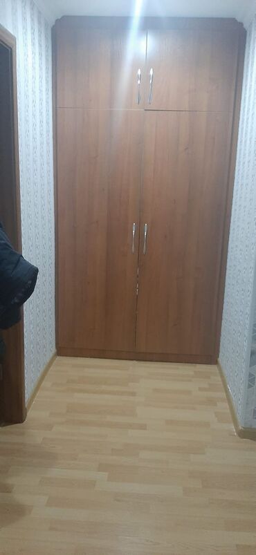 pol ucun dik: Dolab 100 azn satilir‼️sokulub hazir veziyyetdedir.divara yigilma