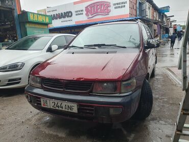 авто присеп: Mitsubishi Space Wagon: 1997 г., 2 л, Механика, Бензин, Минивэн