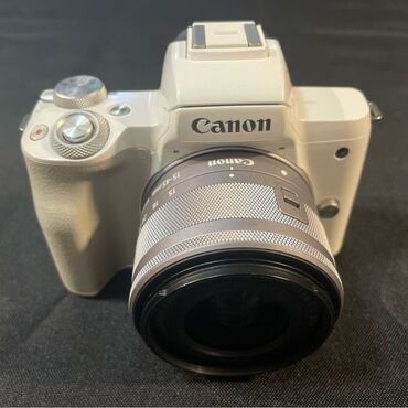 canon eos 550d: Canon m50 satılır 750azn Ustundə Kit Obyektiv 256 yaddaş Kartı Və 2