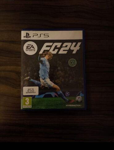 PS5 (Sony PlayStation 5): Yeni kimidir. Cızığ filan yoxdur. Qutusu, qutunun içindəki kağızlara