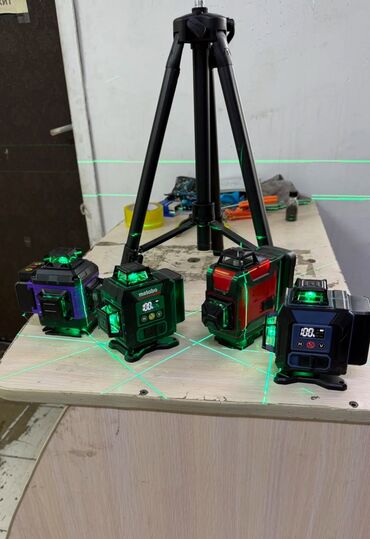 Лазерные уровни: Представленные лазерные уровни обеспечивают точное нивелирование с — 22