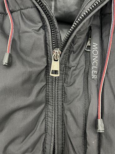 эрк элден: Пуховая куртка Moncler, мужская, размер XXL (185/104A), черного цвета — 4