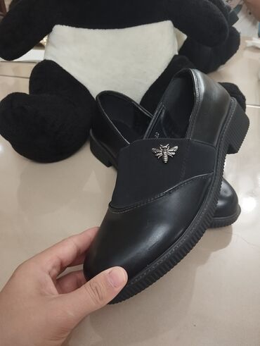 Makasin və loferlər: Ölçü: 37, rəng - Qara, Yeni