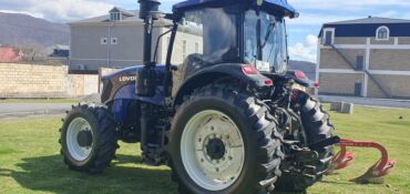 Traktorlar: LOVOL 1304 kənd təsərrüfatı traktoru - Rəng: mavi/qara - Güc sinfi — 6