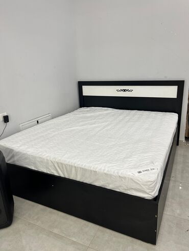 taxt matrası: İşlənmiş, İkinəfərlik çarpayı, Bazalı, Matras ilə, Siyirməsiz