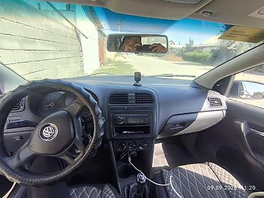 spark 7: Volkswagen Polo: 2016 г., Механика, Бензин, Седан — 3