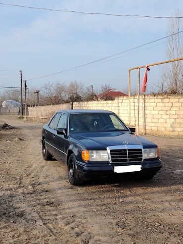 Mercedes-Benz: Mercedes-Benz E 200: 2 l | 1991 il Sedan