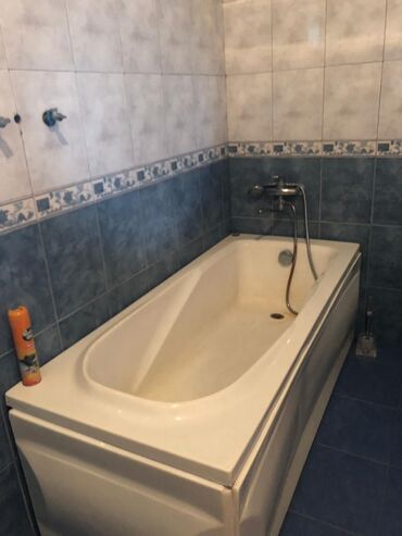 Uzunmüddətli kirayə evlər: Üçmərtəbəli həyətli ev kirayə/təklif olunur. Xüsusiyyətlər: - Geniş — 3