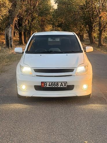 колор: Toyota Ist: 2002 г., 1.5 л, Автомат, Бензин, Хэтчбэк — 1