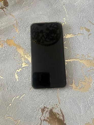 green hıll: IPhone 11 Pro, Matte Midnight Green — 2