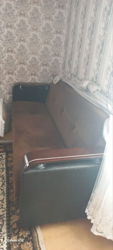 Divanlar: Divan, İşlənmiş, Açılan, Bazalı, Nabuk, Çatdırılma yoxdur