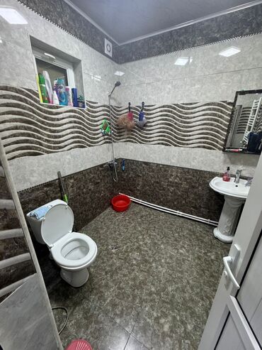 Uzunmüddətli kirayə evlər: Sumqayıt 16 ci mikrorayon Səda marketin yaxınlığında 4 otaq ev kirayə — 14