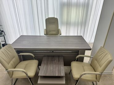 dərnəgül taxta: Ofis mebel dəsti Tərkibi: - Geniş iş masası: ağac teksturalı boz
