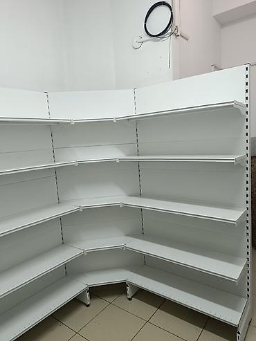 полка для угла: Угловой модульный стеллаж для магазина - Конструкция: пристенный — 3