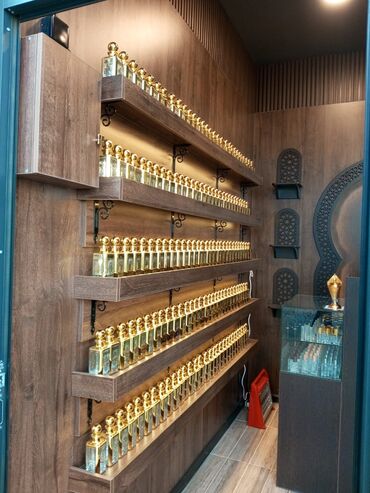 Парфюмерия: Представлена обширная коллекция прямоугольных флаконов для парфюмерии — 2