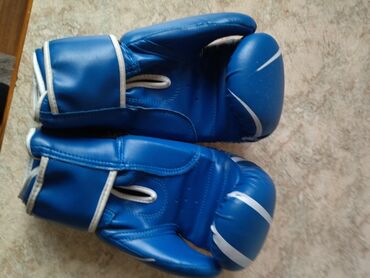 Спорт и хобби: Топ Тен боксёрские перчатки 1000сом Город Джалал-Абад только наличии