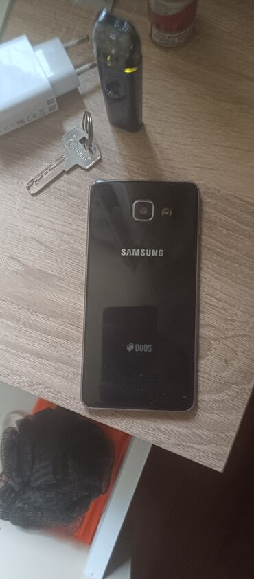 fleş: Samsung Galaxy A5 2016, 16 ГБ, цвет - Черный, Отпечаток пальца, Две SIM карты